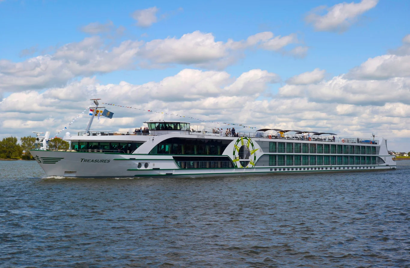 die MS VIVA TREASURES mit Culanttours Kreuzfahrten
